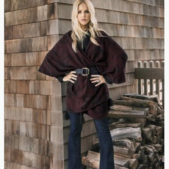 𝅺Cleobella Burgundy & Black Tassel Cape / Wrap / Scarf from Rachel Zoe St… - Picture 2 of 13